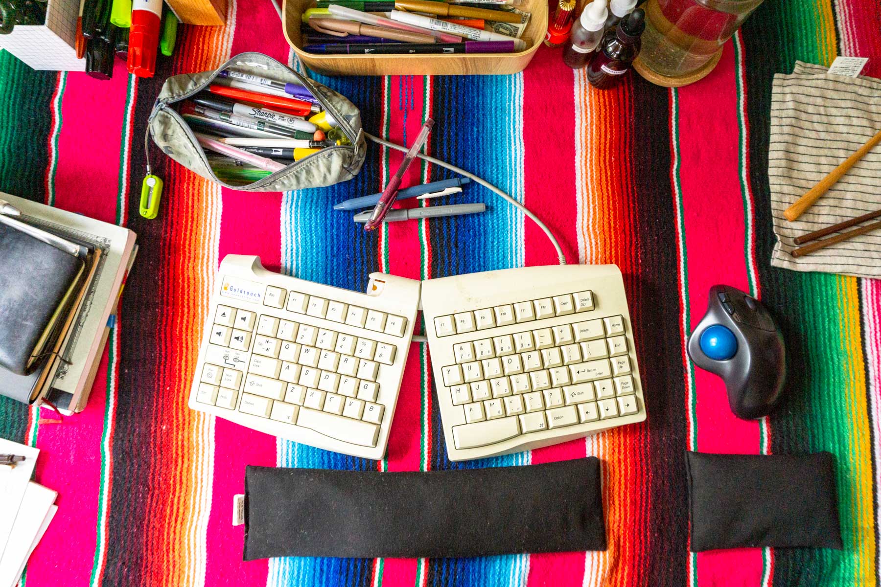 desk keyboard focus