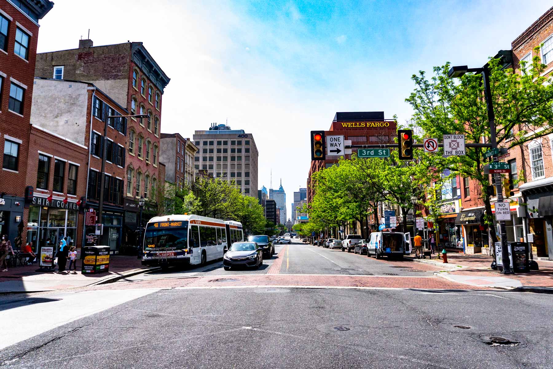 Looking west on Market street, headed north on 3rd in Philadelphia