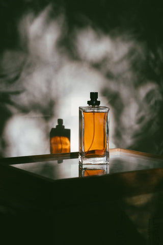 Perfume bottle in a aesthetic background