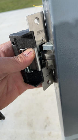 Repair The Lock Or To Install New One By Locksmith