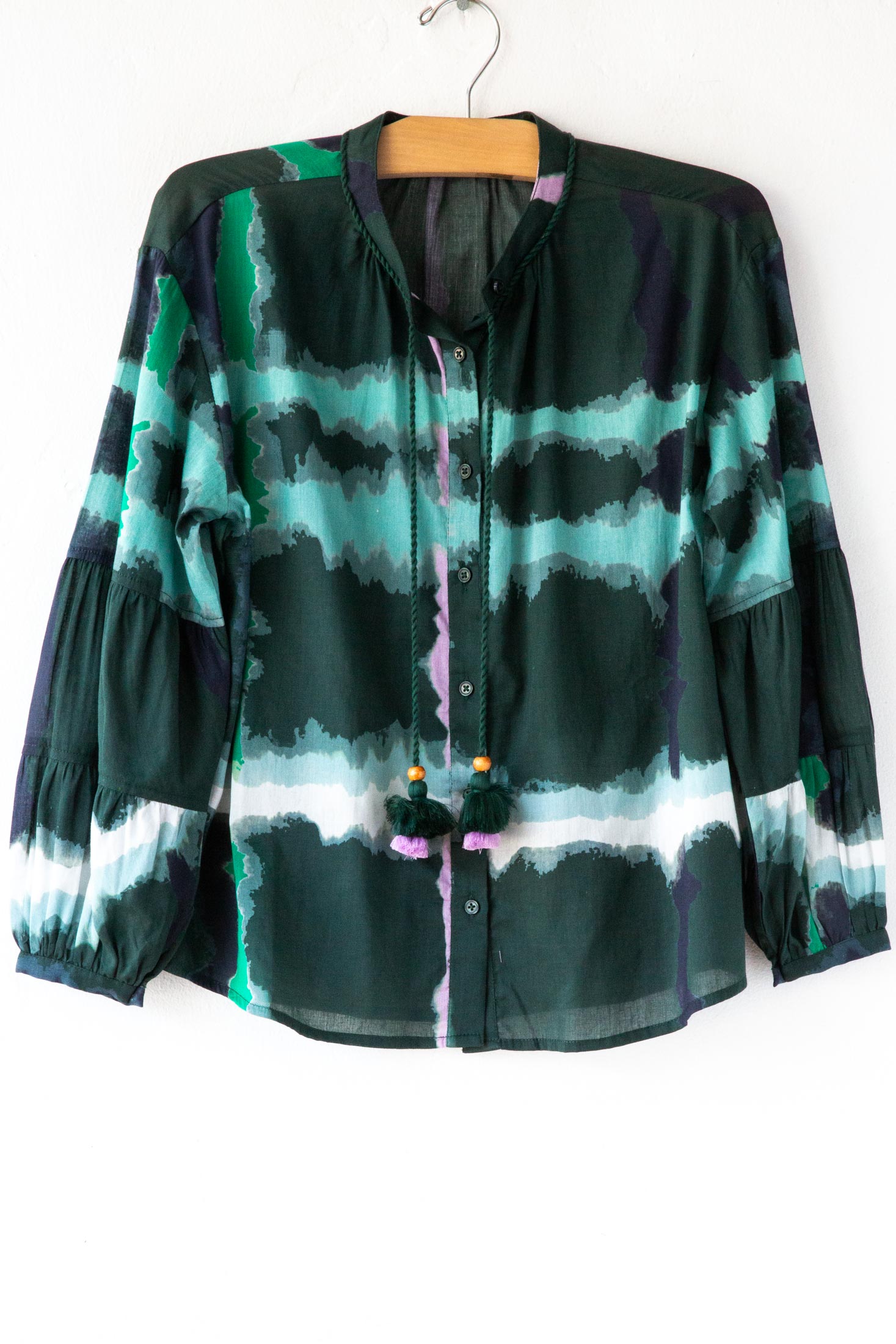 Roxane Checks Top