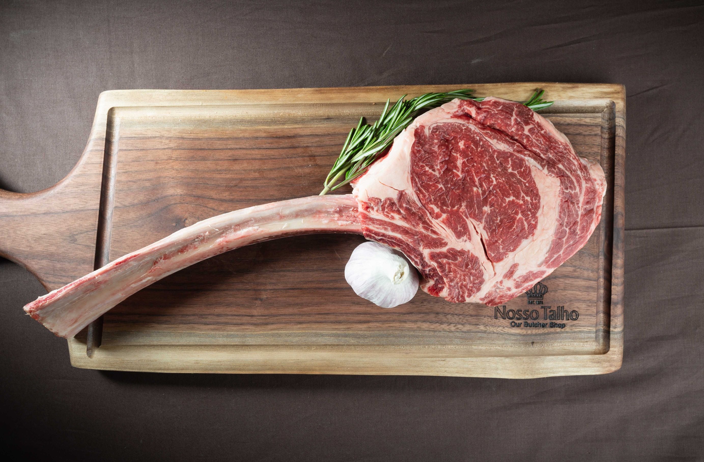 jual usda prime beef tomahawk thick cut ribeye steak daging ribeye tulang - jakarta barat - 51o shop tokopedia on where to buy tomahawk steak online