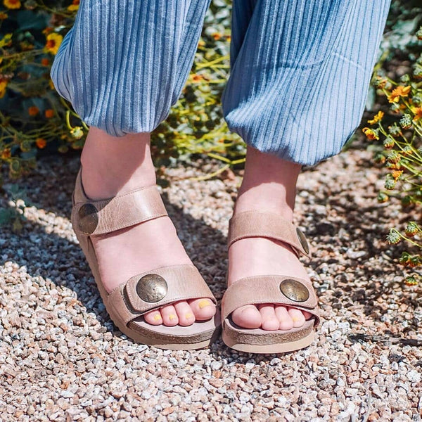 The Best Arch Support Sandals: What To Look For & Our Selection