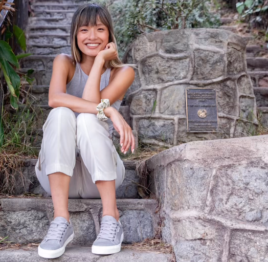 Stylish Work Sneakers for Women (And: What Should Women Wear While  Canvassing?)