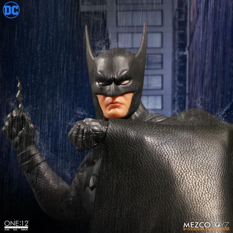 MEZCO TOYZ ONE:12 DC BATMAN ASCENDING KNIGHT – Cards and Comics Central