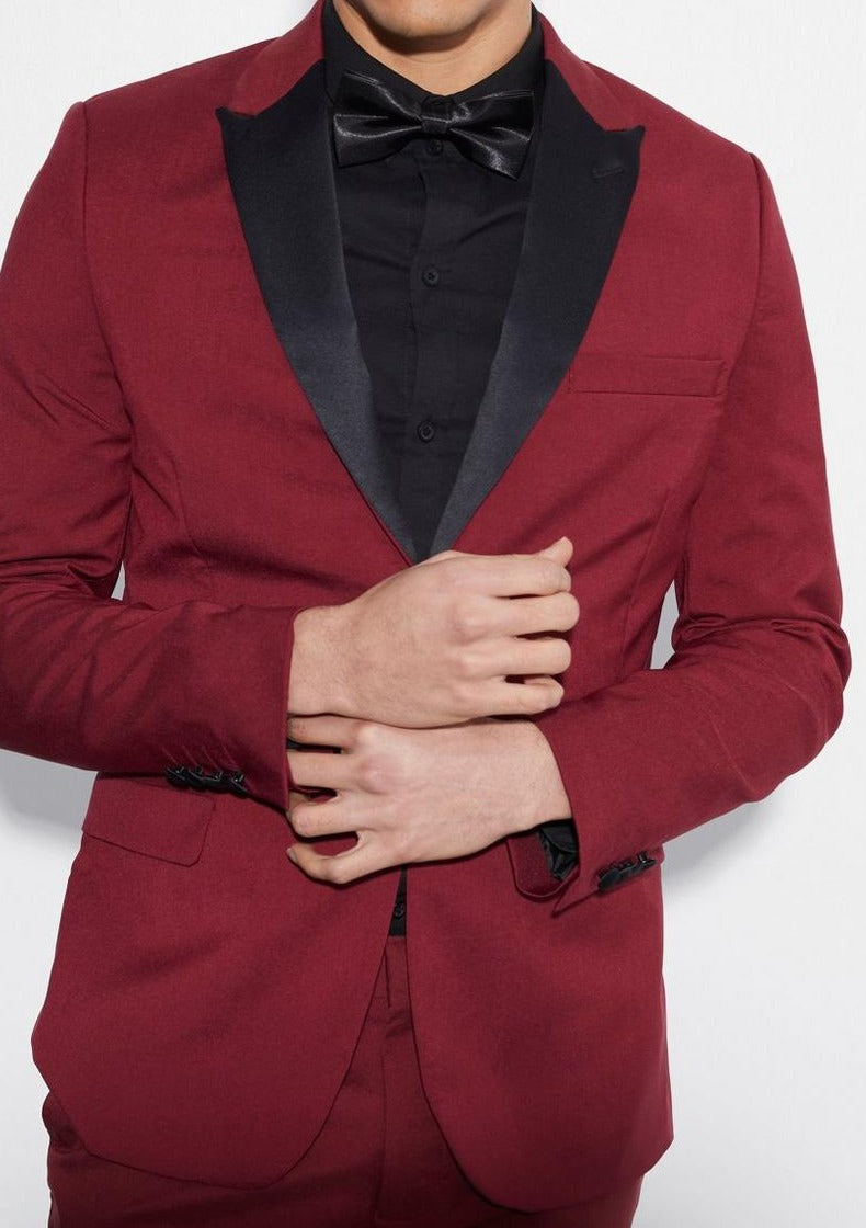 BURGUNDY PEAK LAPEL TUXEDO WITH BLACK PANTS