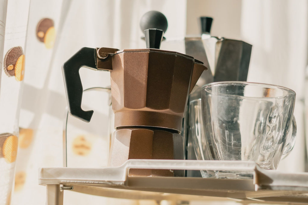 How to Use a Stovetop Espresso Maker? – LuxHaus