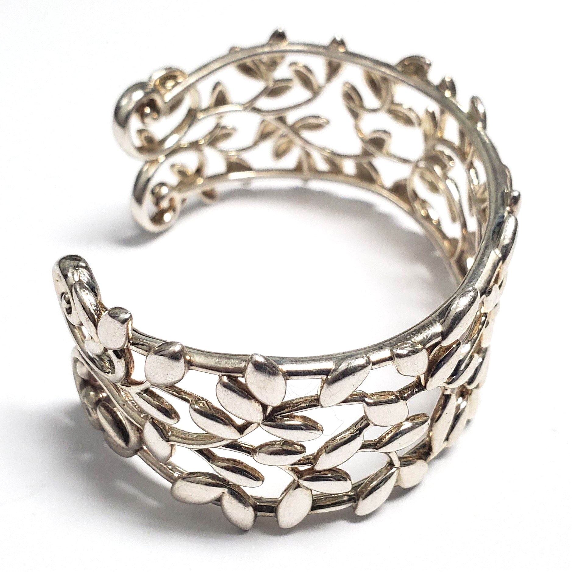 Tiffany Co 925 Sterling Silver Olive Leaf Cuff 6 25 900 00 At El Palacio Jewelry Shop