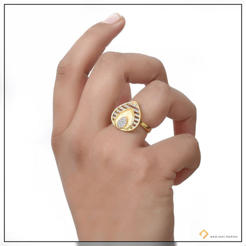 Round 18 Kt Yellow Gold Diamond Ring, Weight: 3.09gm at Rs 37000 in Lucknow