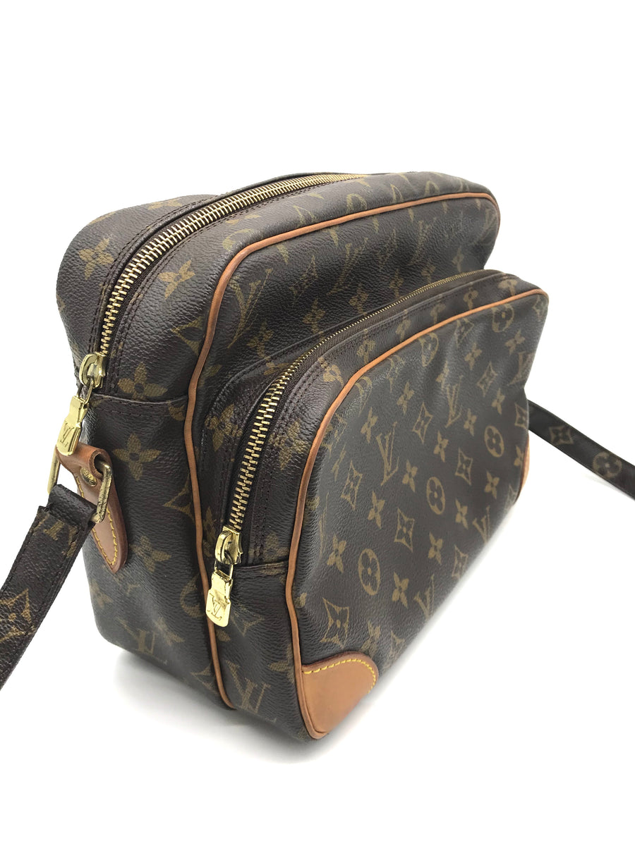 Handbag Designer By Louis Vuitton Size: Medium – Clothes Mentor Arlington Heights Il