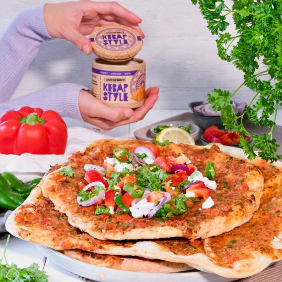 Lahmacun with kebap style spice