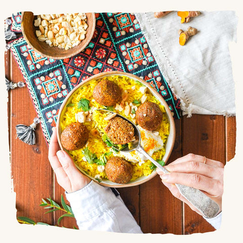 Vegan turmeric balls