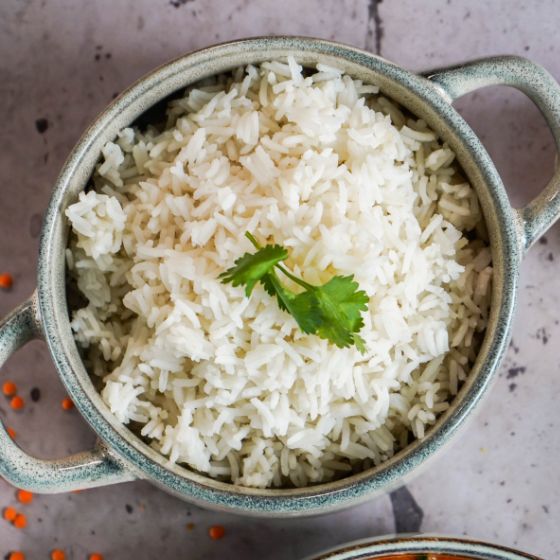 Boiled rice with coriander