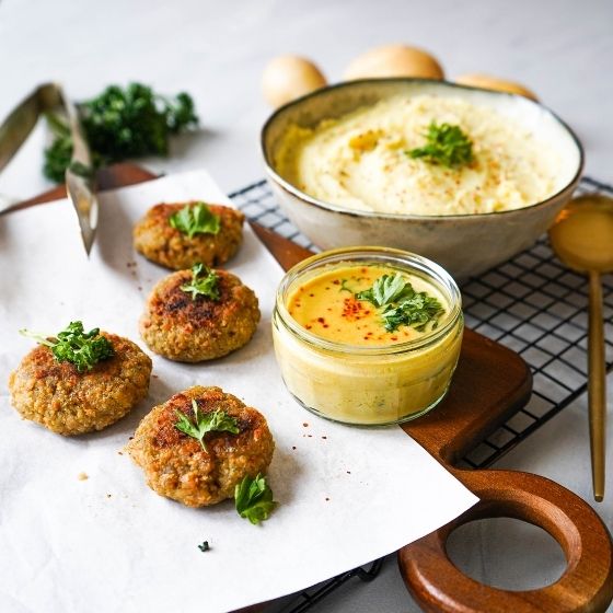 Fish cakes with mustard sauce