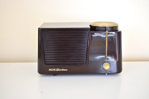 Cubist Dark Chocolate Brown 1954 RCA Victor Model 4-X-551 AM Vacuum Tube Radio Looks Great Sounds Marvelous!