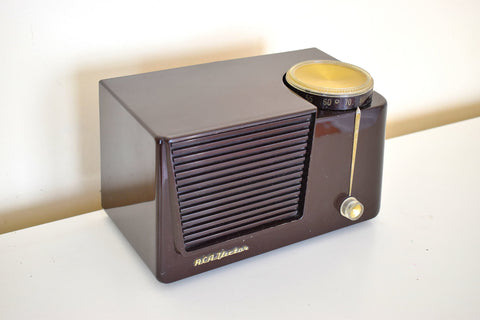 Cubist Dark Chocolate Brown 1954 RCA Victor Model 4-X-551 AM Vacuum Tube Radio Looks Great Sounds Marvelous!