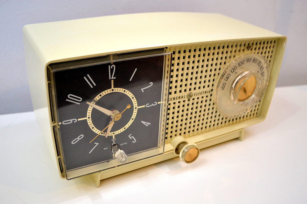 SOLD! - Feb 5, 2020 - Linen Ivory 1959 General Electric Model C-435A T ...