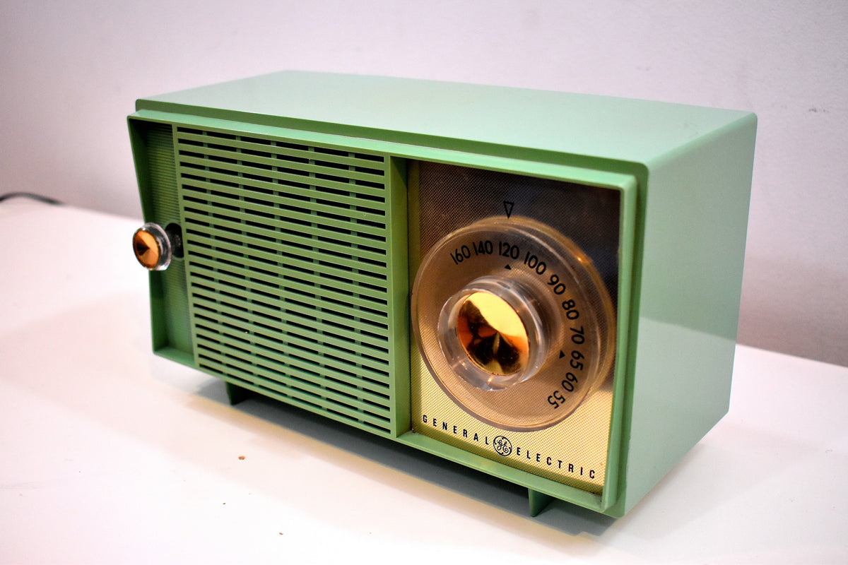 Leaf Green 1959 General Electric Model T129 AM Vintage Radio Mid Centu ...