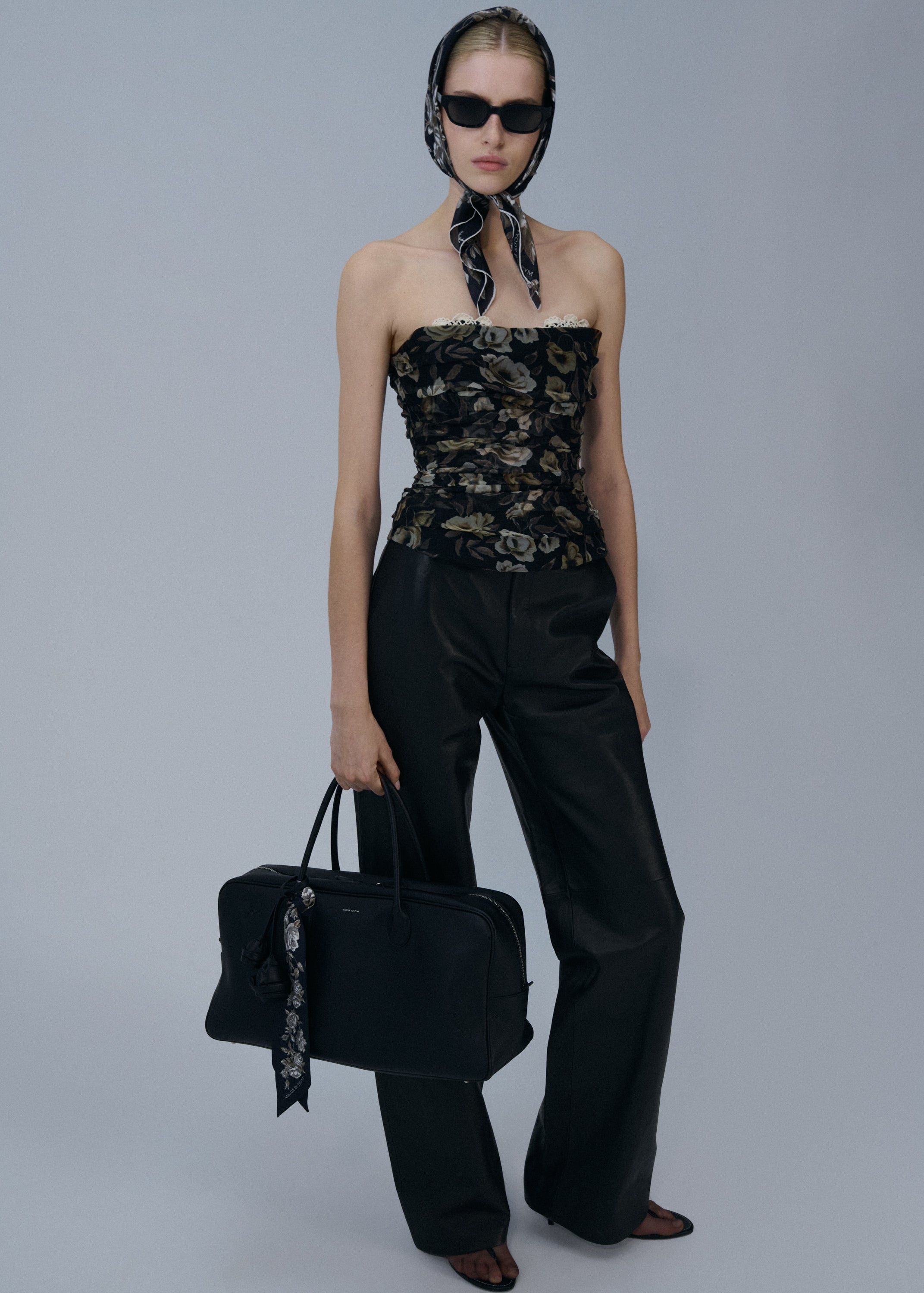 Ruched Lace-detail corset in black print