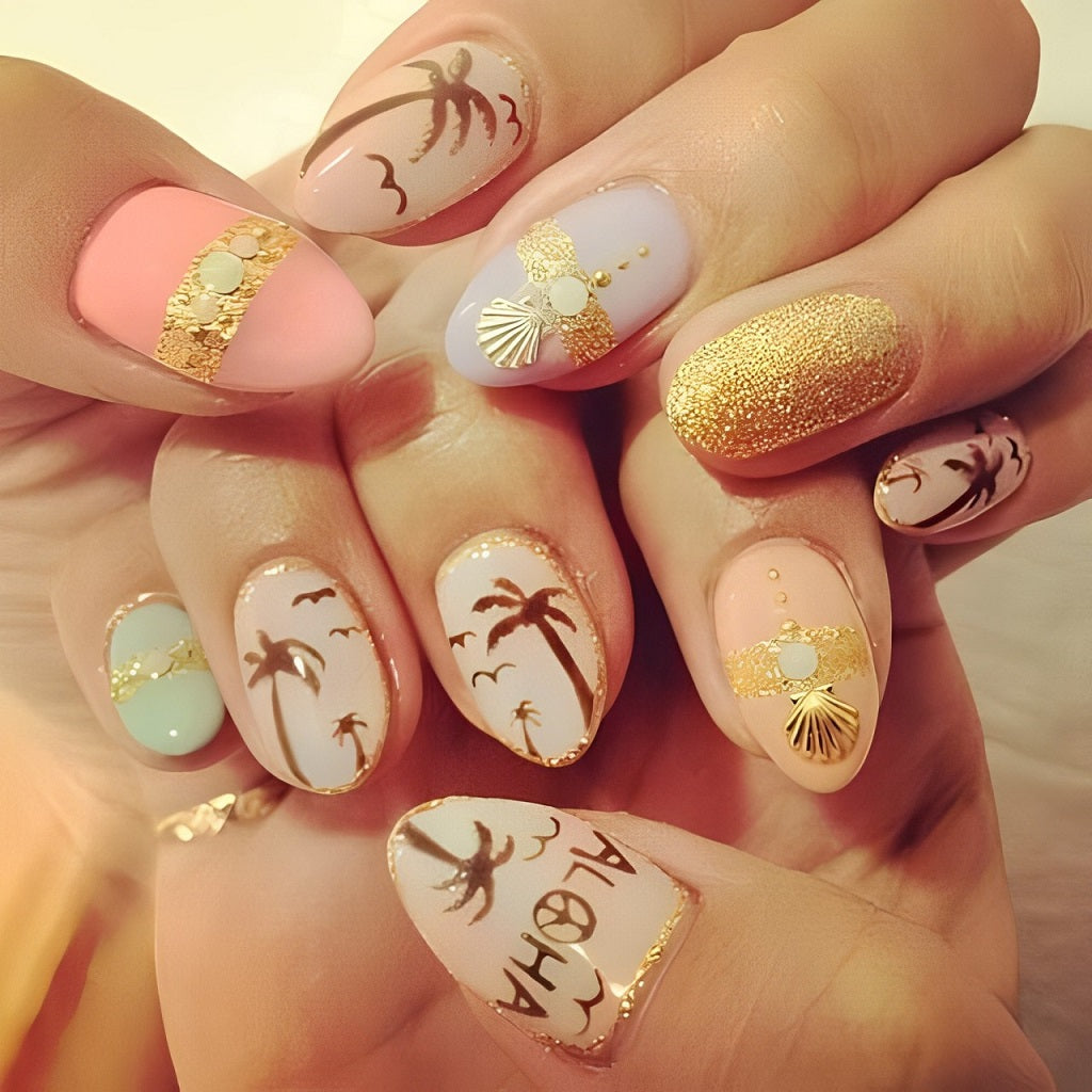 Gold Palm Tree Nails