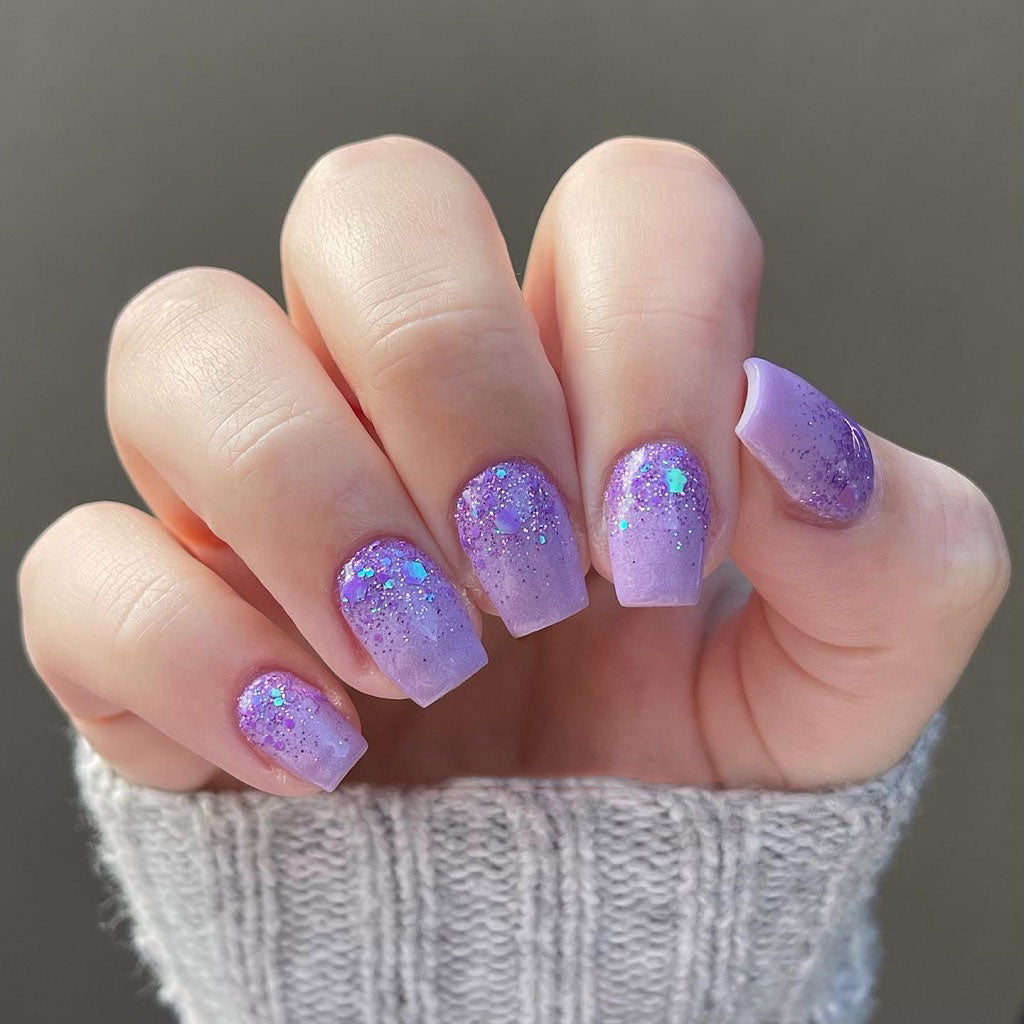 How to Do Reverse Ombre Glitter Nails with Dip Powder