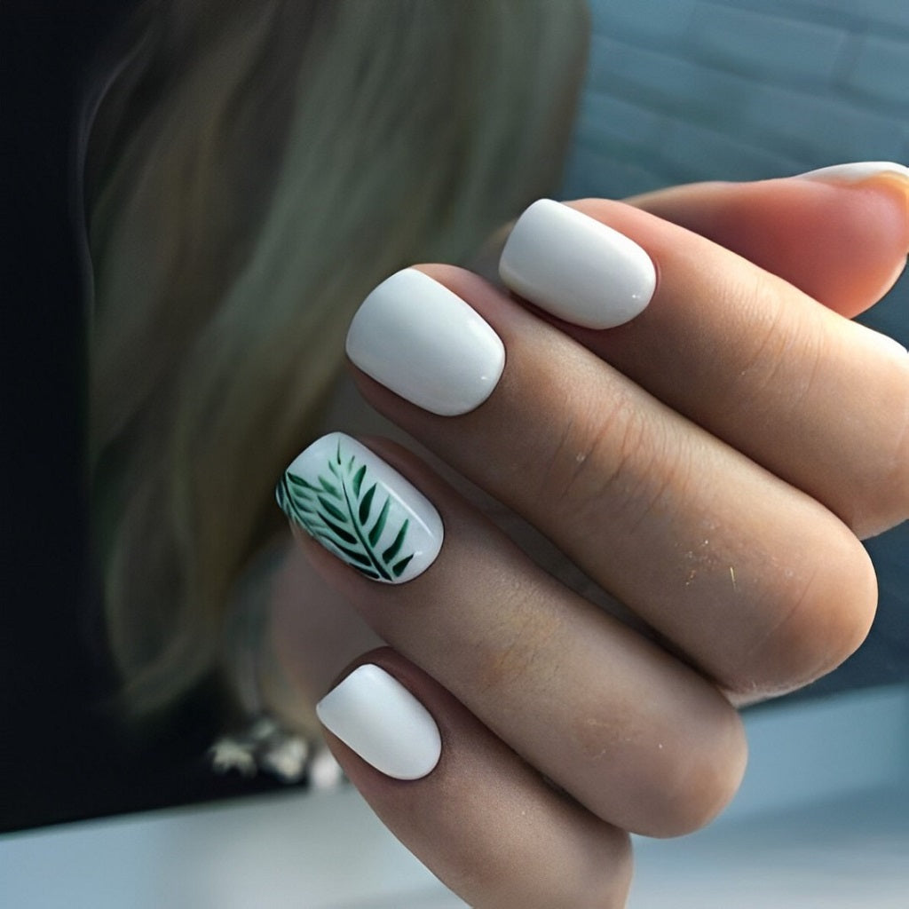 Palm Leaf Accent Nails