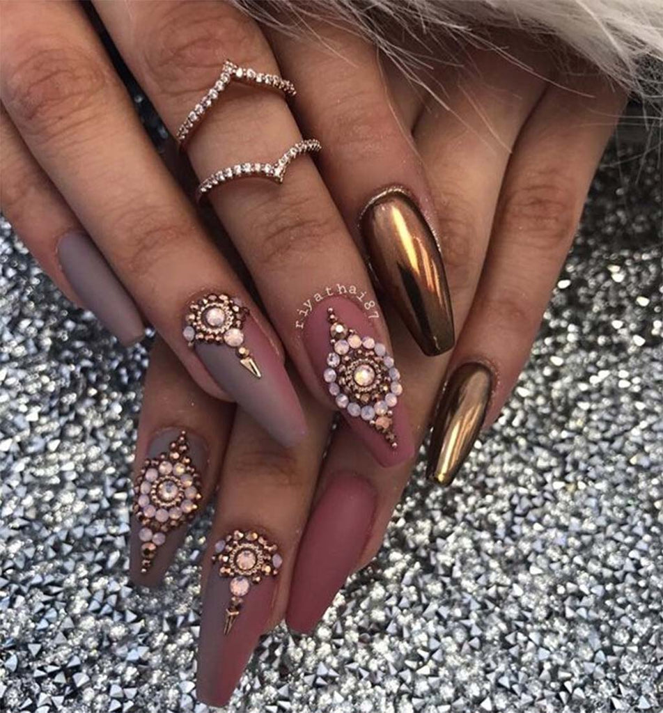 The 10 Best Brown Chrome Nails 2023