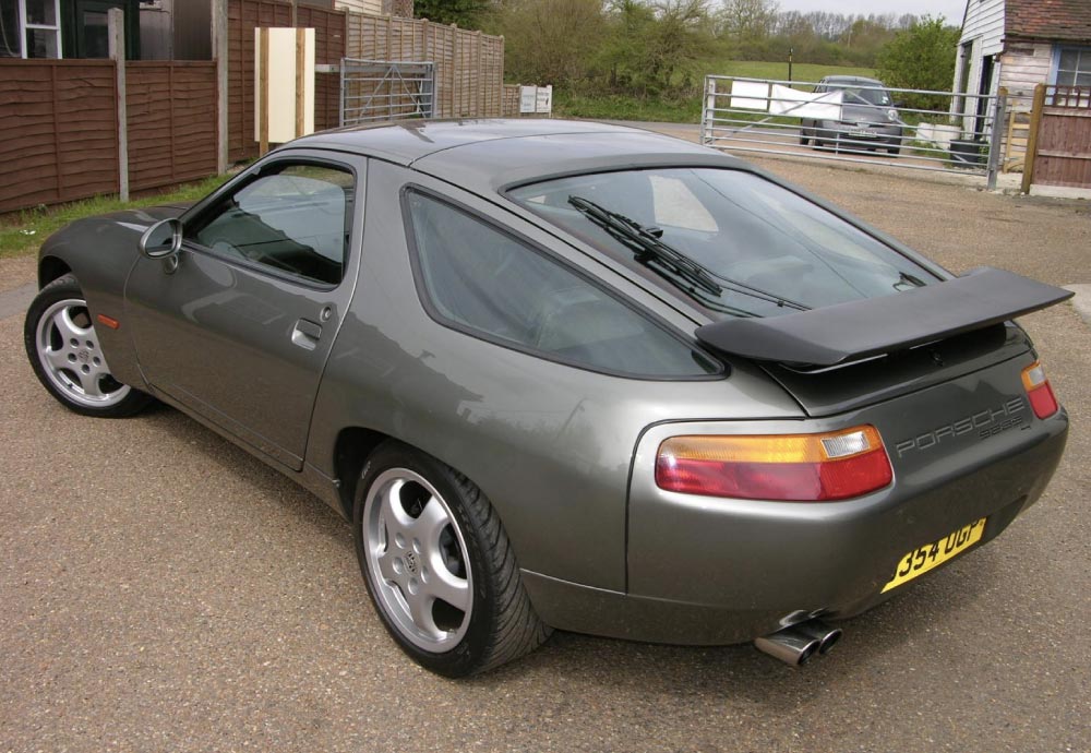 porsche-928-history.jpg?v=1643281263&wid