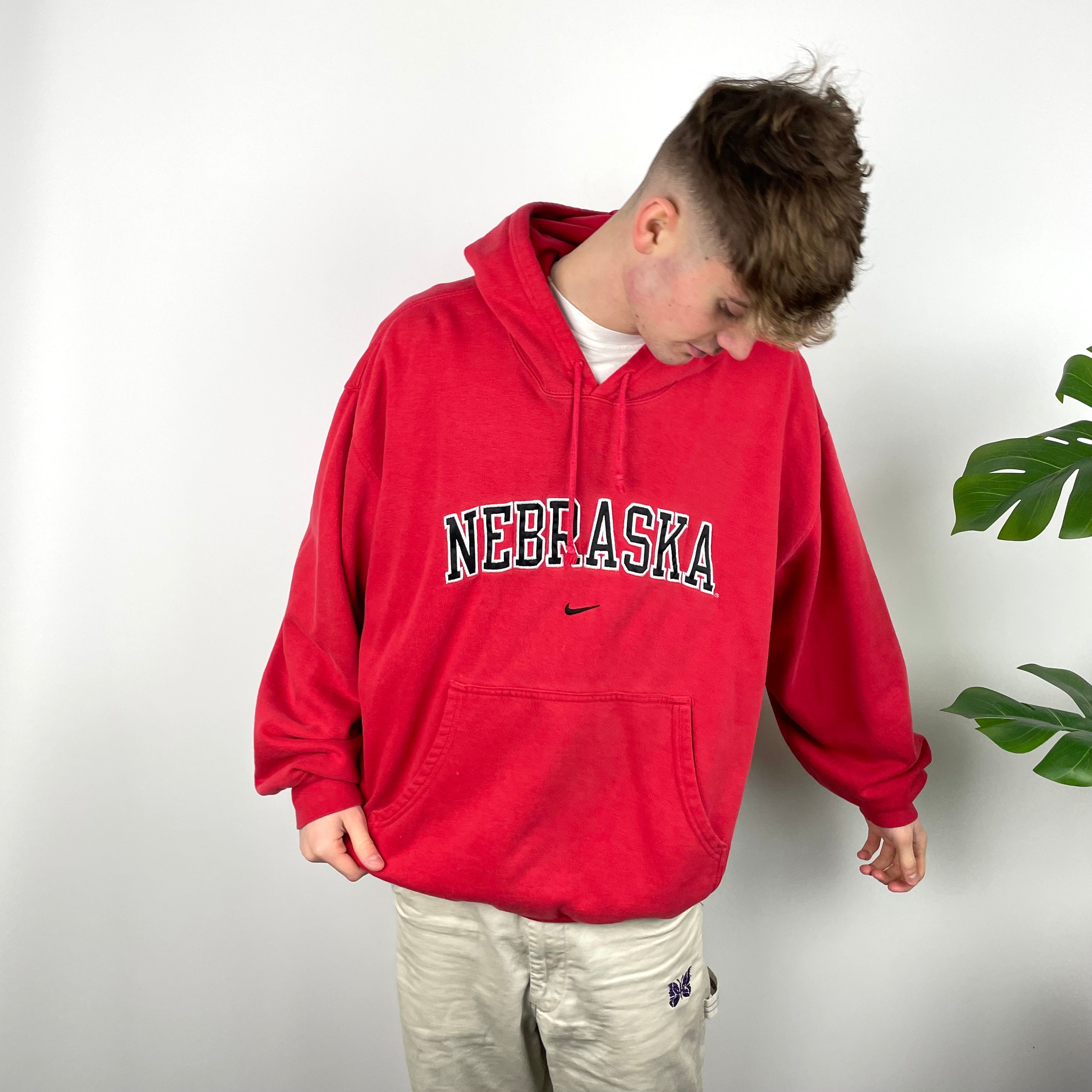 cortar a tajos Ciencias Sociales Miedo a morir Nike x Nebraska RARE Red Embroidered Spell Out Hoodie (XL) – Jamie Online  Vintage