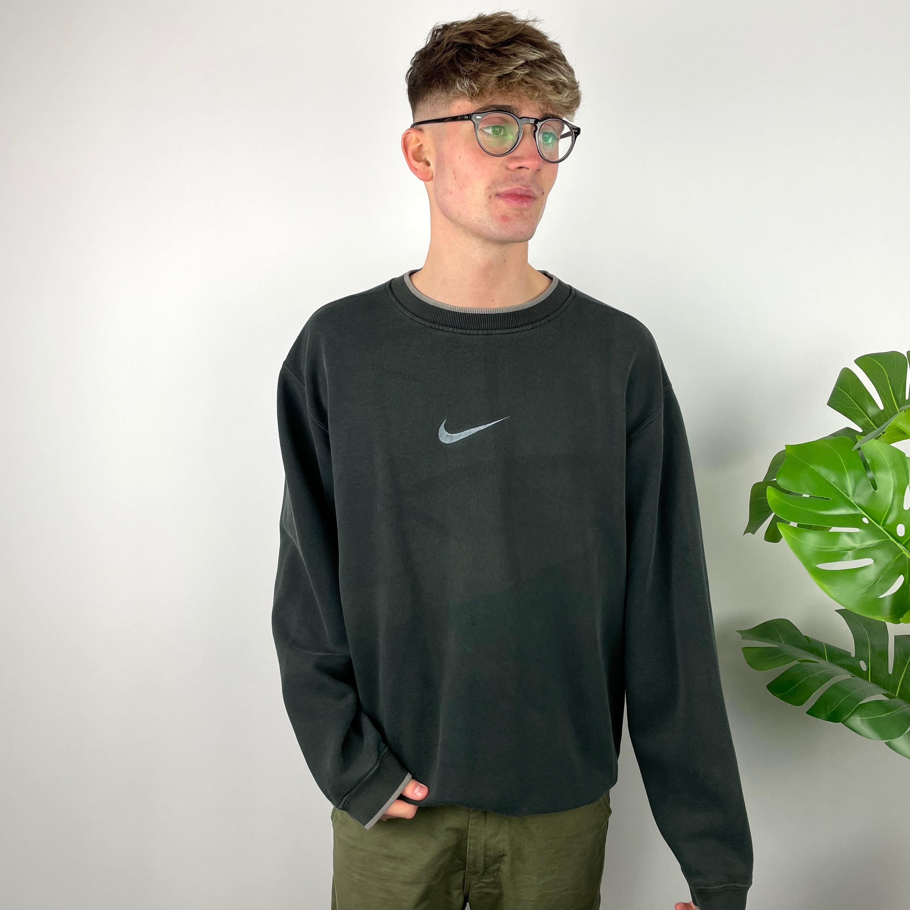 nike sweatshirt dark green