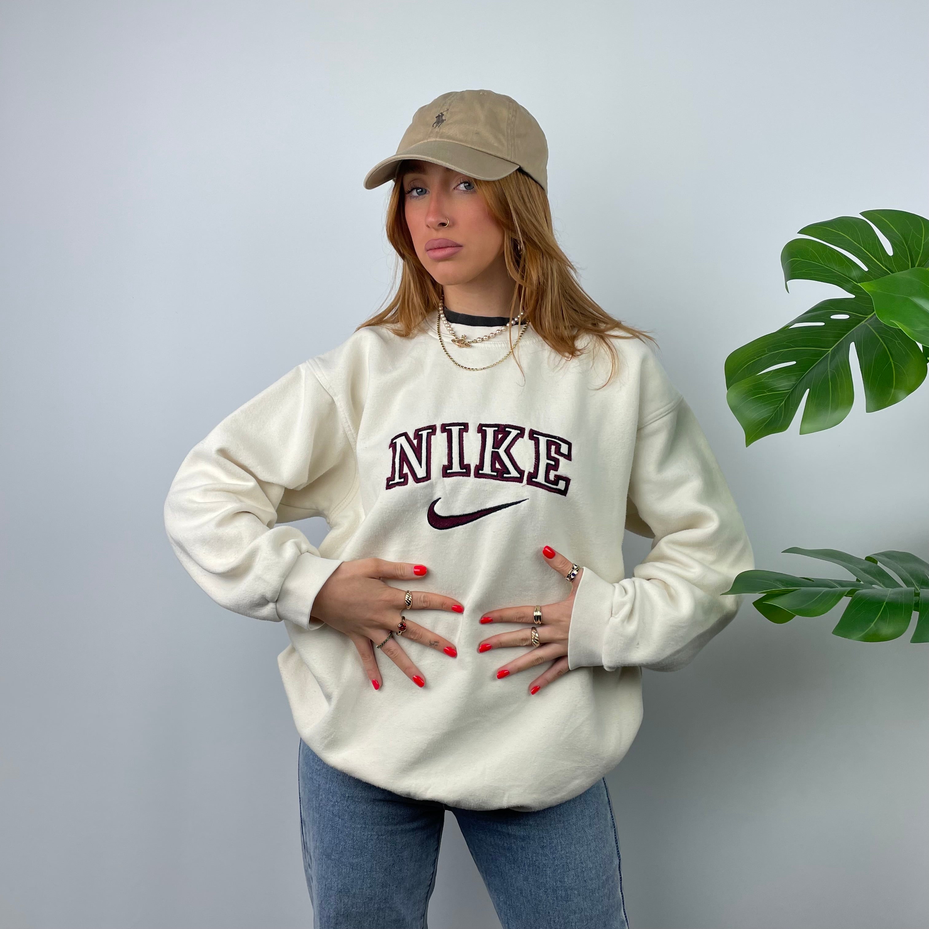 Nike RARE Cream Embroidered Spell Out Sweatshirt (L) – Online Vintage