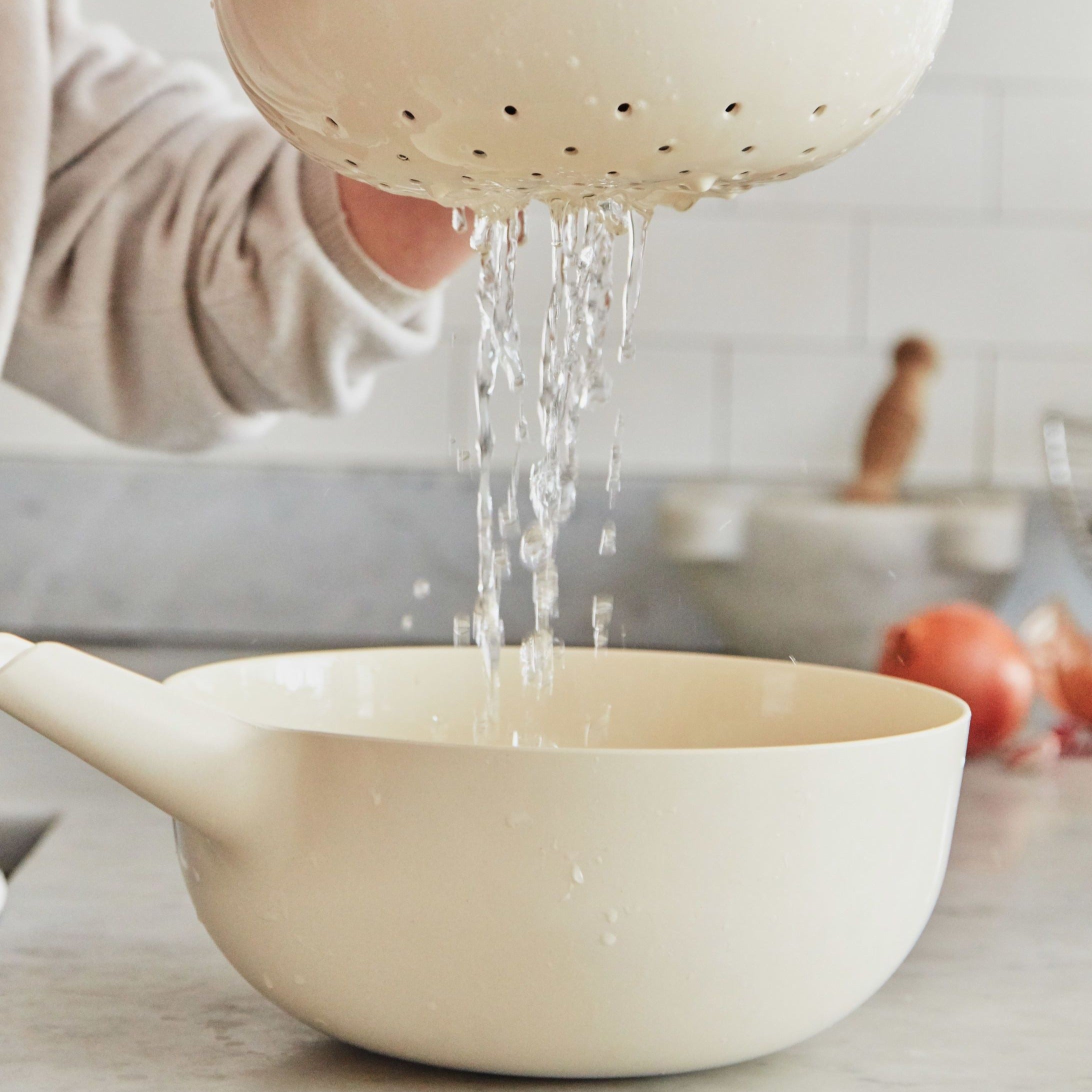 EKOBO - Pronto Small Handy Bowl and Colander Set - Lemon