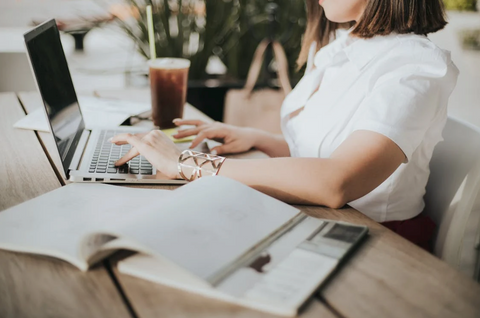 woman-working