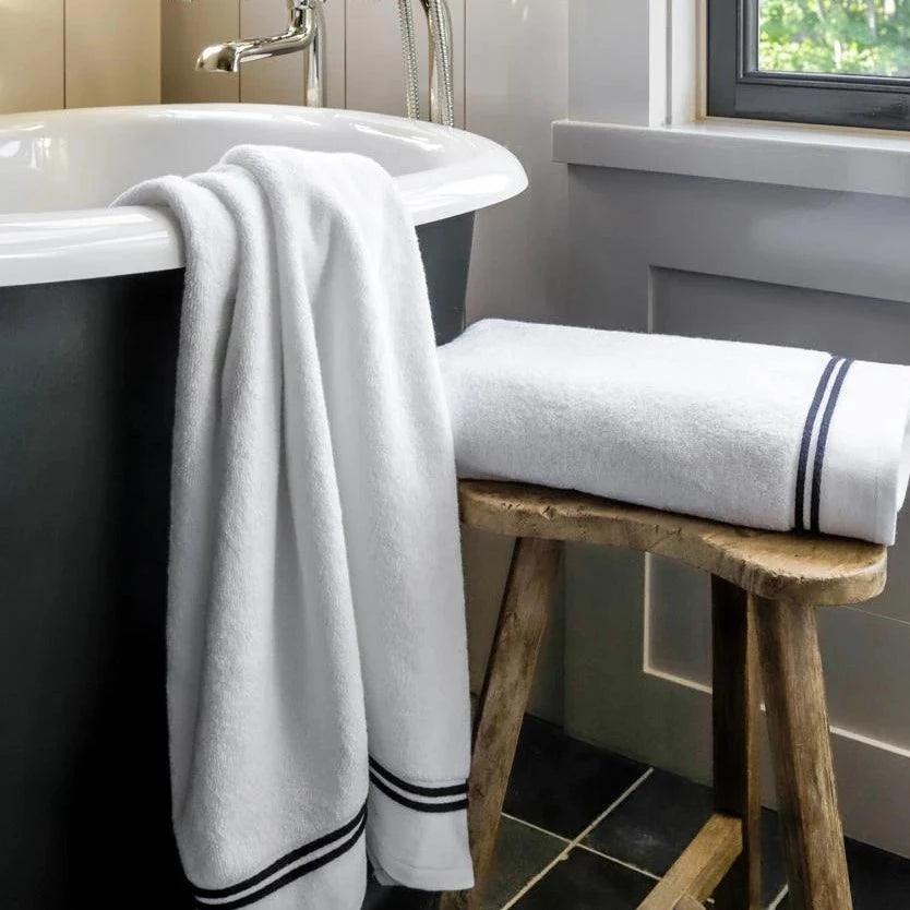 https://cdn.shopify.com/s/files/1/0418/3284/1377/files/aura-towel-elegant-linen-2.webp?v=1700173057&width=834