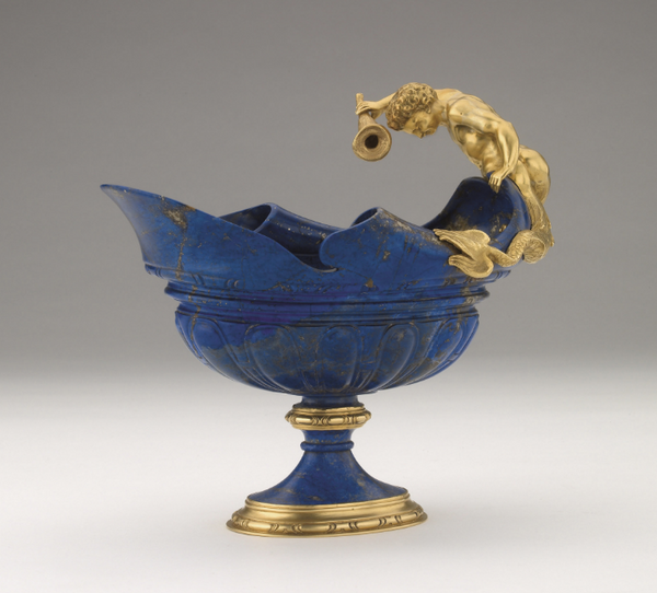 帶有金鑲嵌件的杯子，來自佛羅倫薩，大約 1600 年。（阿什莫林博物館，牛津）