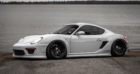 WHITE WIDEBODY PORSCHE CAYMAN - Forgestar F14