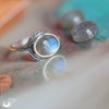 [Dernier exemplaire !] Bague "Flore" ajustable, en Argent 925 - Labradorite - Illustrations & Bijoux fantaisie ClairObscur Art