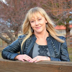 Traci Olson Headshot