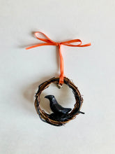 Load image into Gallery viewer, Seasonal Pick : Crow Mini Halloween Wreath
