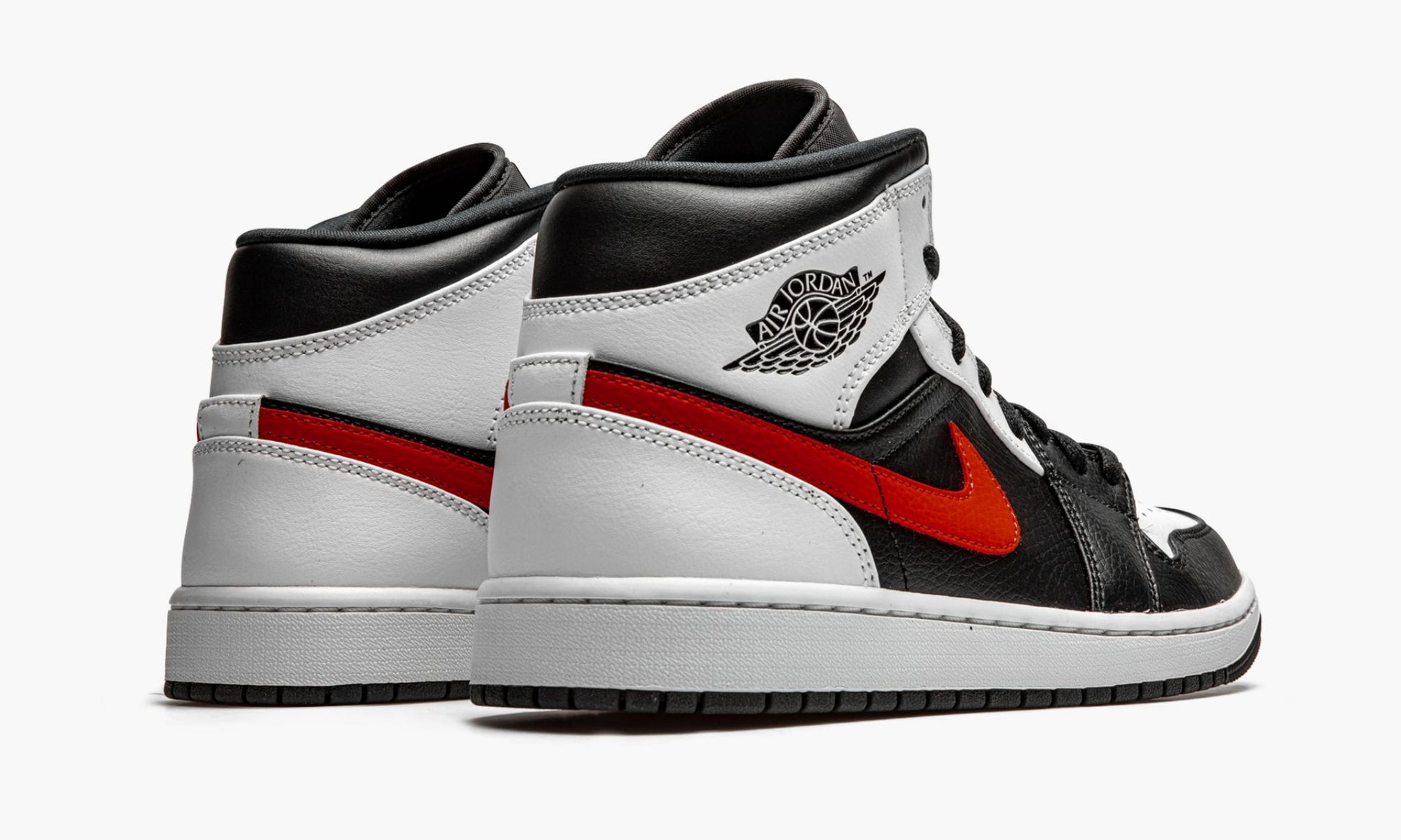 dejar Solo haz Sede Nike Air Jordan 1 Mid Black Chile Red White - 554724 075 - Archive Sneakers