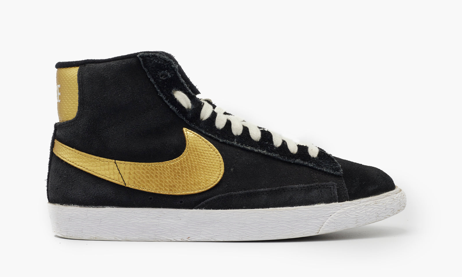 Nike Wmns Blazer Suede Black PRE-OWNED Archive Sneakers