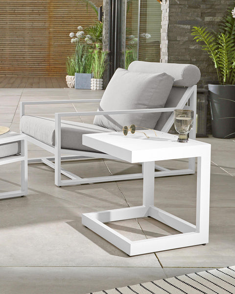 Looking for a small garden coffee table? The Lago is compact and lightweight