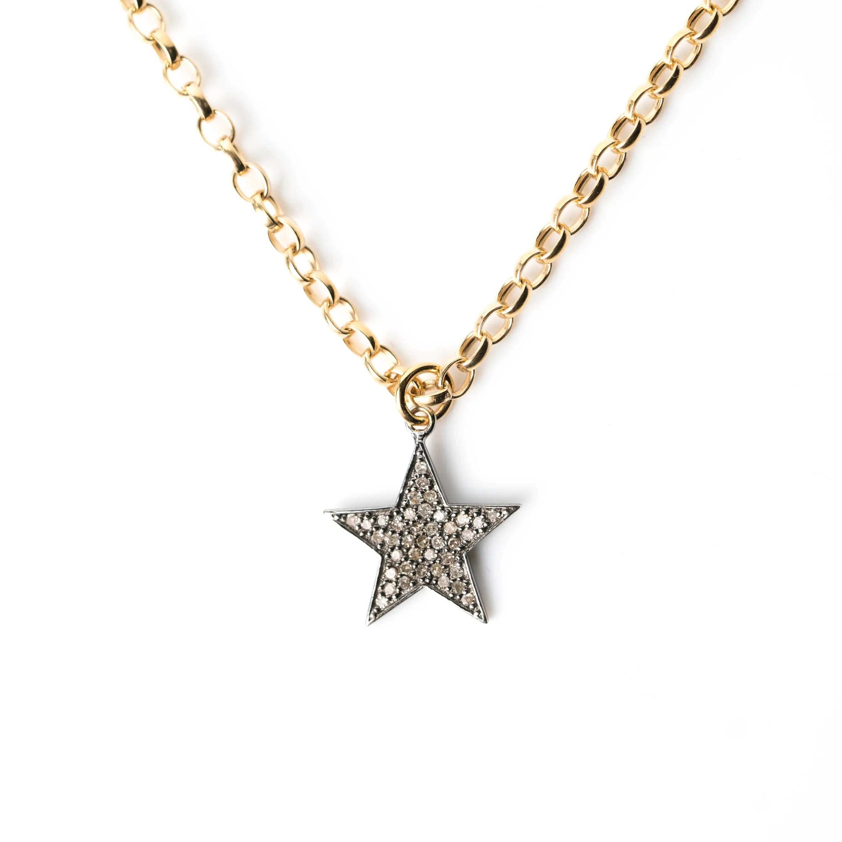 Diamond-Chunky-Star-Necklace.webp__PID:d192bee6-f004-4d72-80d7-396567636b06