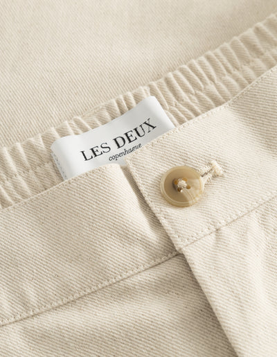 Les Deux MEN Johnny Casual Slub Twill Shorts Shorts 215215-Ivory