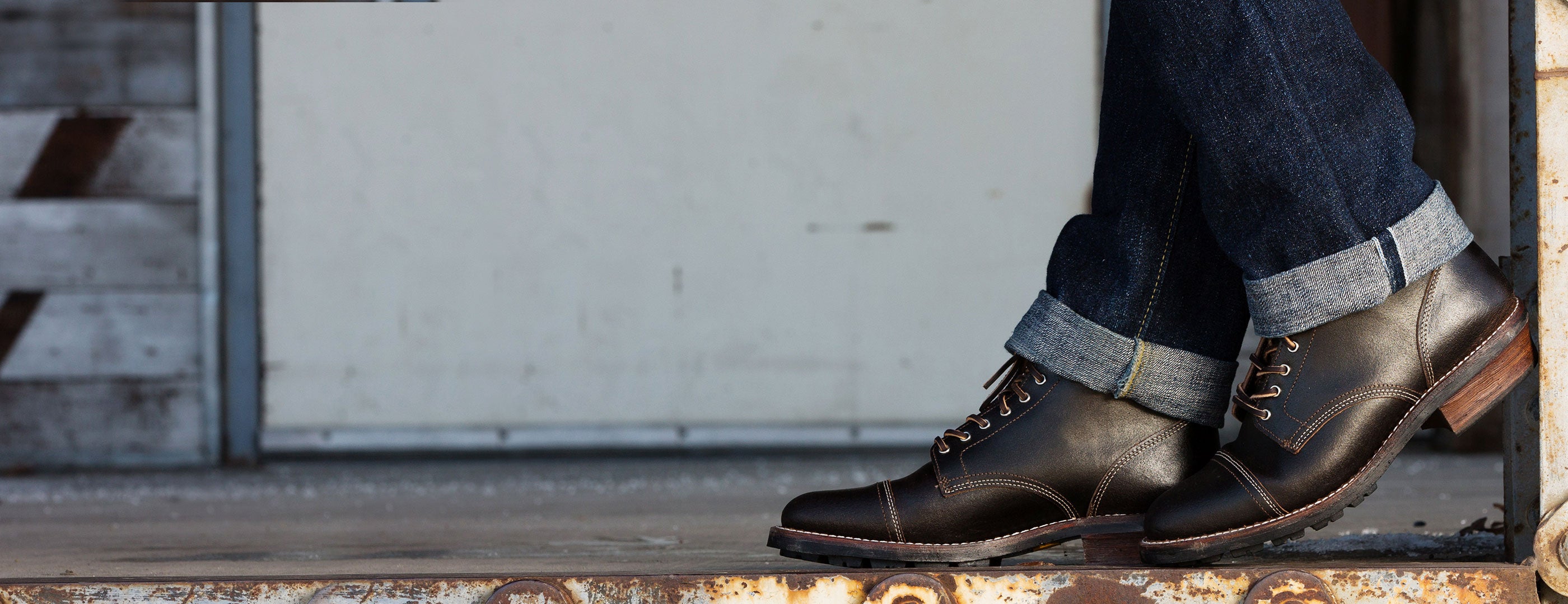 Men's Waxed Cacao Vanguard Lace-Up Boot 