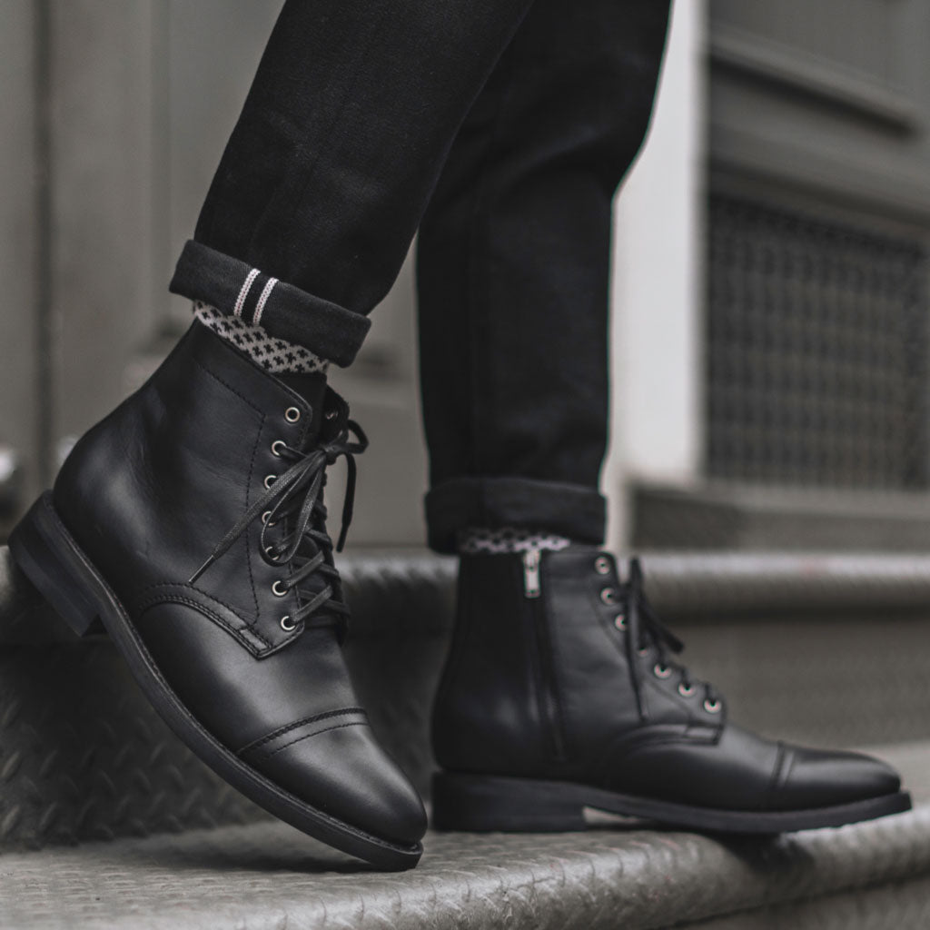 combat boots leather black