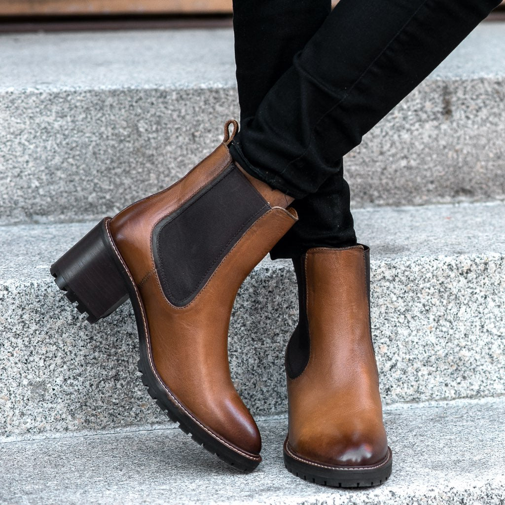Knockout High Heel Chelsea Boot In Toffee Tan - Boots