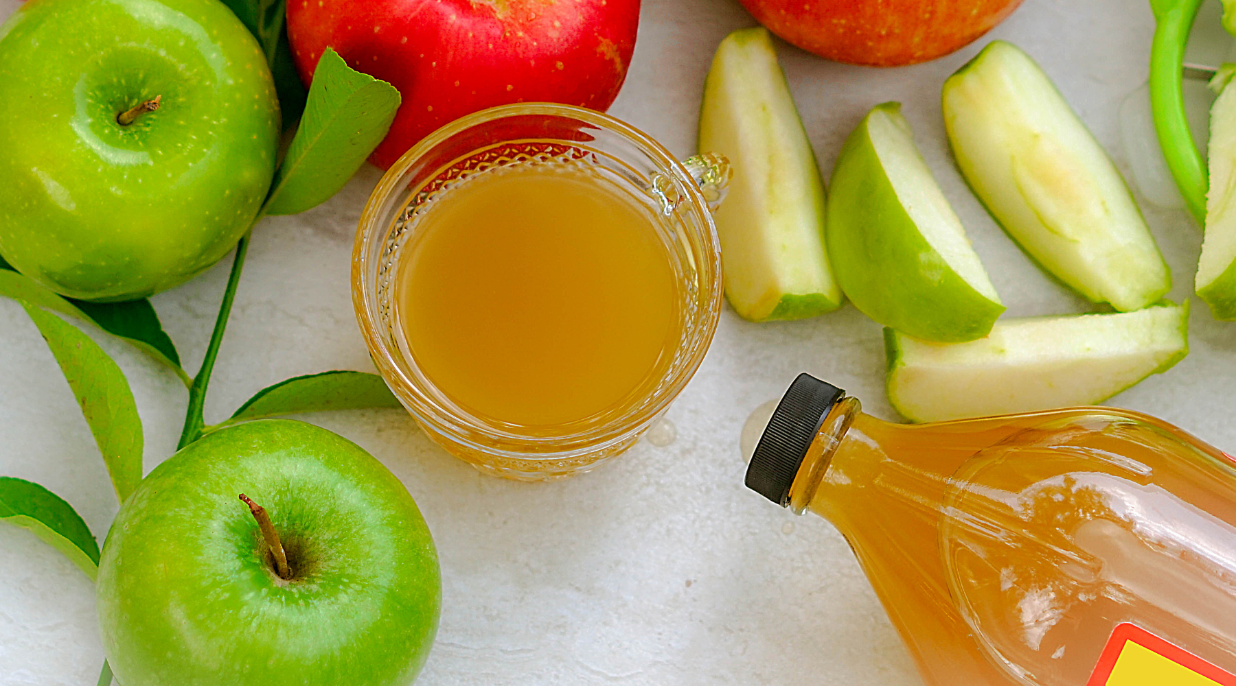 Тест яблочным уксусом. Яблочный уксус. Яблочный сок Эстетика. Apple Cider. Яблочный уксус Эстетика.