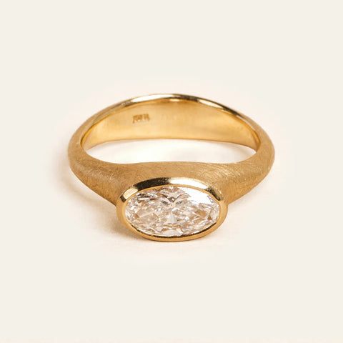 Nico, moval cut diamond, solid 18ct gold, By Baby signature setting