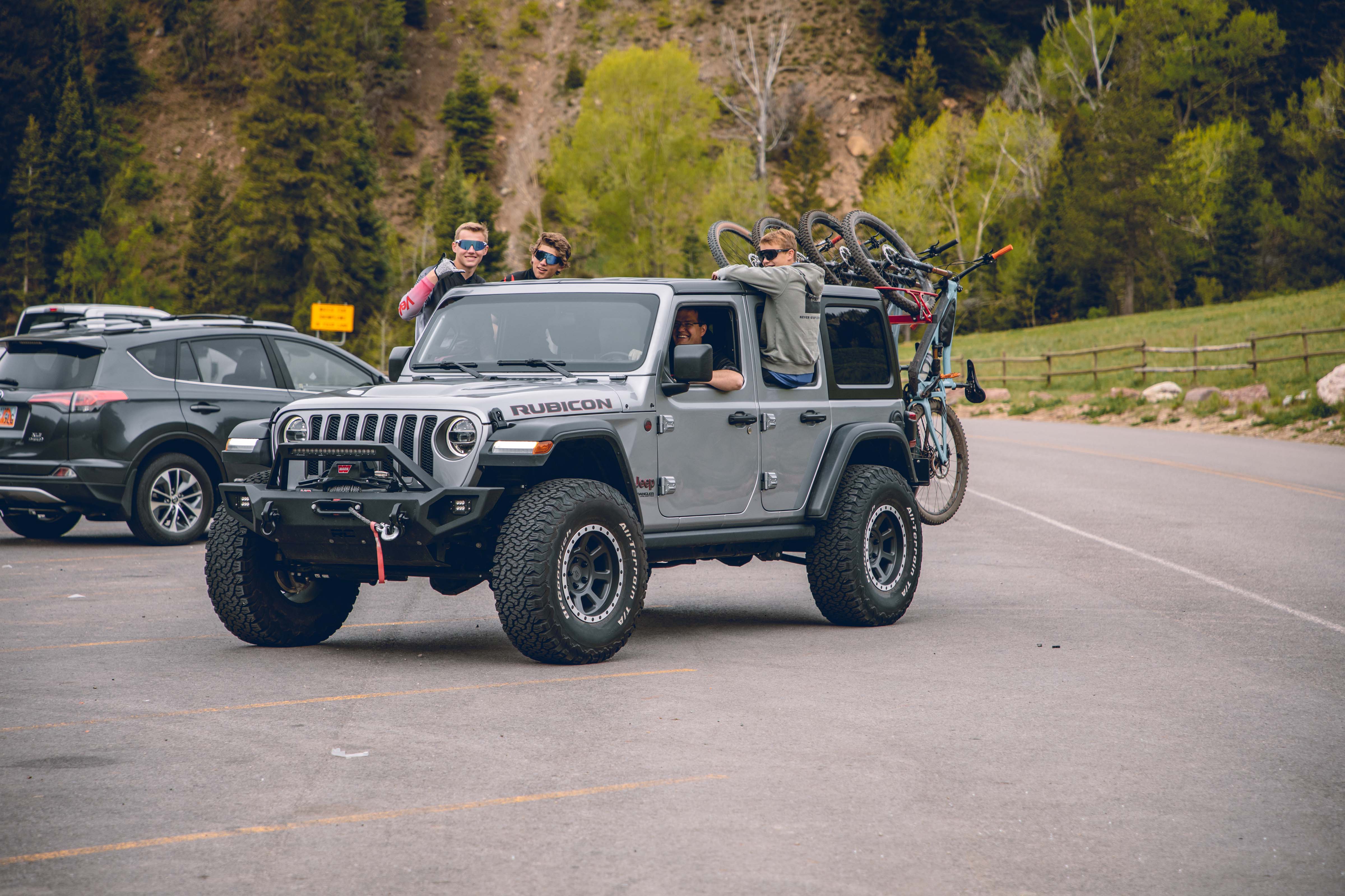 Find The Best Bike Rack for Your Jeep Wrangler – VelociRAX